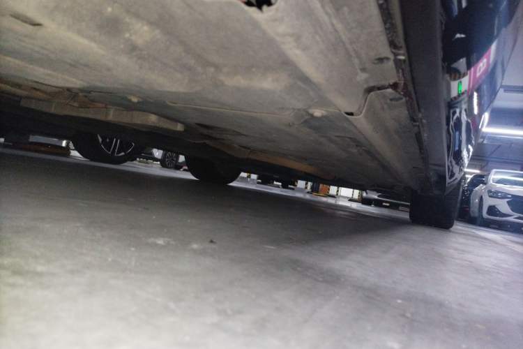 Used Jaguar XFL 2020 XFL 2.0T P200 Two-Wheel-Drive Rally Flag Edition Chassis Rear Right