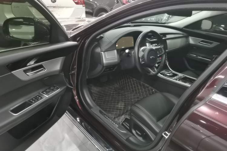 Used Jaguar XFL 2020 XFL 2.0T P200 Two-Wheel-Drive Elite Edition Driver Seat