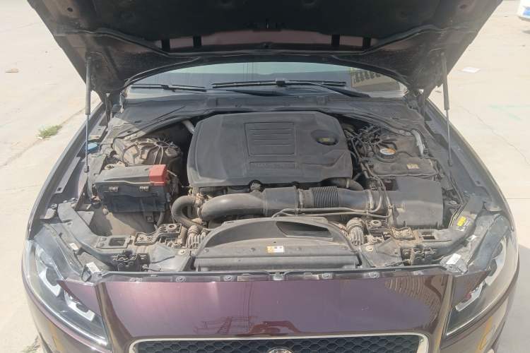 Used Jaguar XFL 2020 XFL 2.0T P200 Two-Wheel-Drive Elite Edition Engine Bay