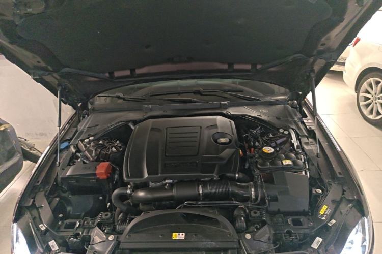 Used Jaguar XFL 2020 XFL 2.0T P200 Two-Wheel-Drive Elite Edition Engine Bay