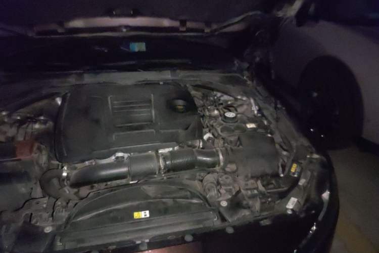 Used Jaguar XFL 2020 XFL 2.0T P200 Two-Wheel-Drive Windflower Edition Engine Bay Left