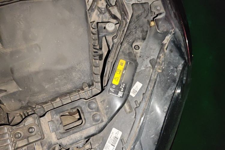 Used Jaguar XFL 2020 XFL 2.0T P200 Two-Wheel-Drive Rally Flag Edition Engine Bay Left