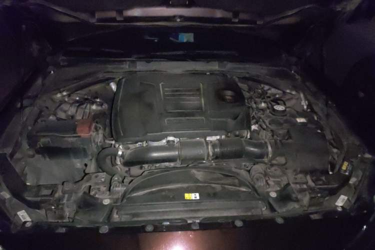 Used Jaguar XFL 2020 XFL 2.0T P200 Two-Wheel-Drive Windflower Edition Engine Bay
