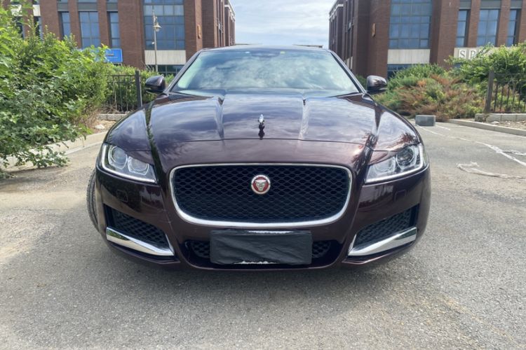 Used Jaguar XFL 2020 XFL 2.0T P200 Two-Wheel-Drive Elite Edition Engine Bay