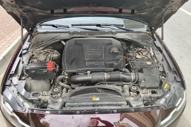 Used Jaguar XFL 2020 XFL 2.0T P250 Two-Wheel-Drive Luxury Edition Engine Bay