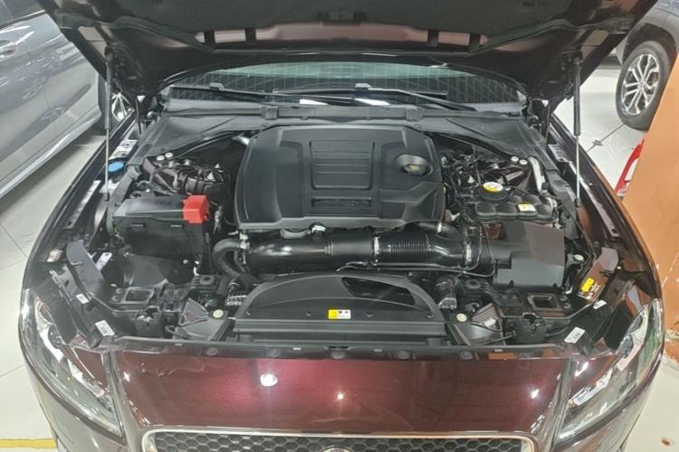Used Jaguar XFL 2020 XFL 2.0T P200 Two-Wheel-Drive Elite Edition Engine Bay