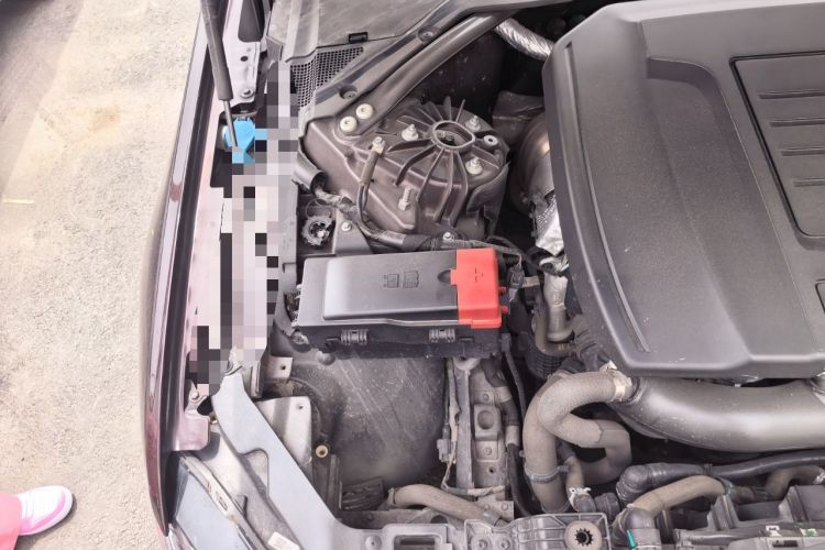 Used Jaguar XFL 2020 XFL 2.0T P200 Two-Wheel-Drive Elite Edition Engine Bay Right
