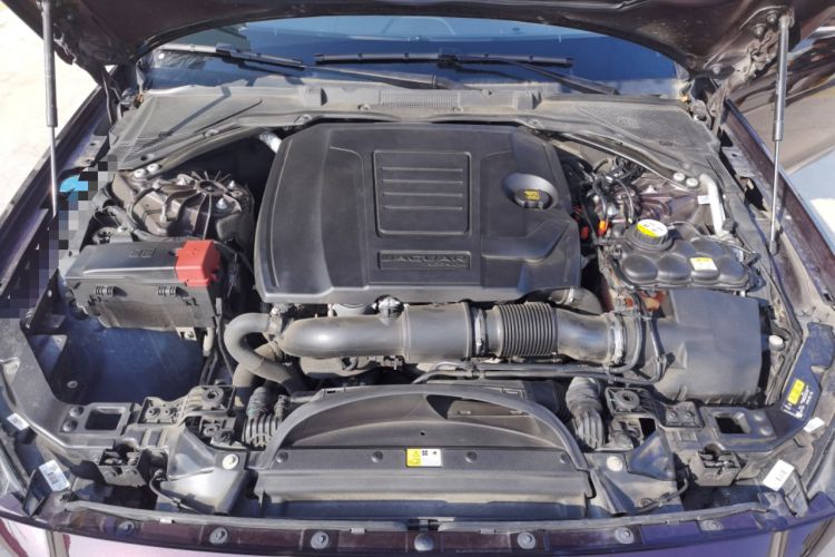 Used Jaguar XFL 2020 XFL 2.0T P200 Two-Wheel-Drive Rally Flag Edition Engine Bay