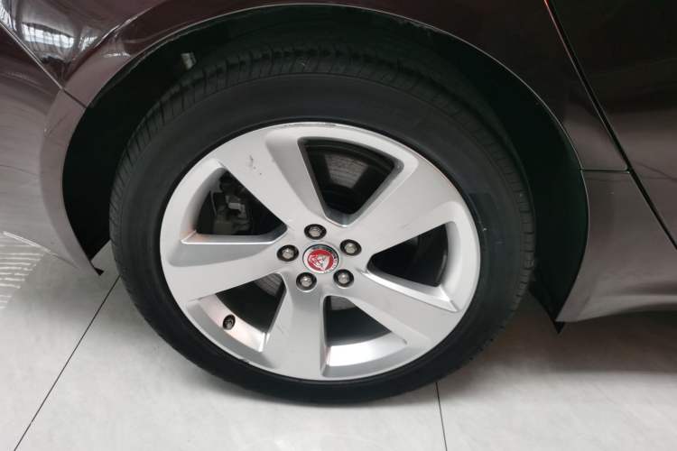 Used Jaguar XFL 2020 XFL 2.0T P200 Two-Wheel-Drive Elite Edition Exterior 4