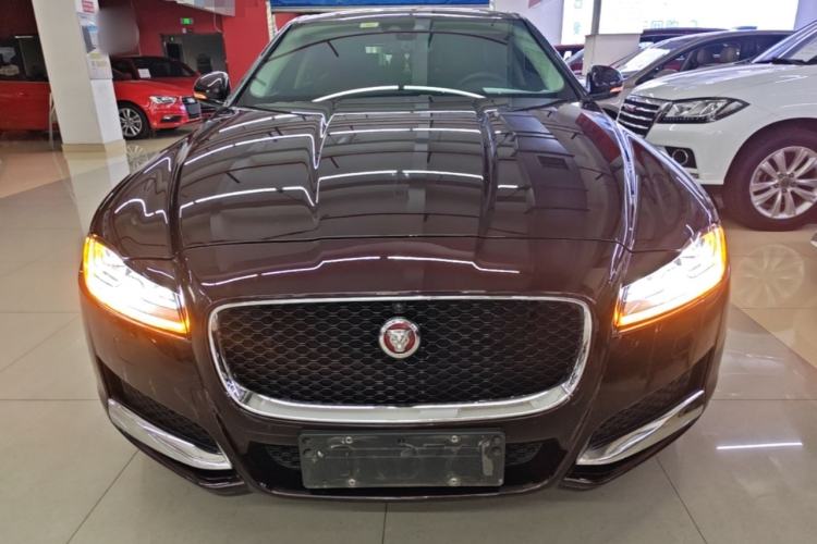 Used Jaguar XFL 2020 XFL 2.0T P250 Four-Wheel Drive Luxury Edition Front