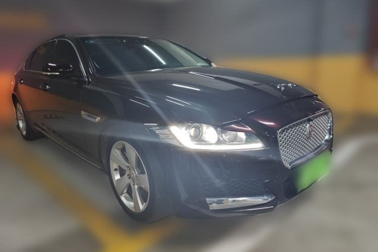 Used Jaguar XFL 2020 XFL 2.0T P200 Two-Wheel-Drive Elite Edition Front Right 45 Deg
