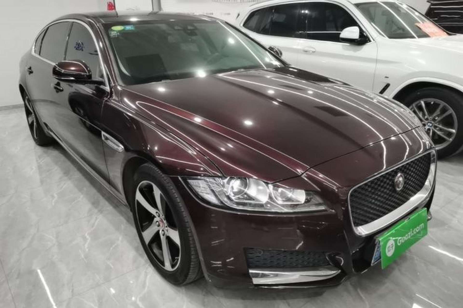 Used Jaguar XFL 2020 XFL 2.0T P200 Two-Wheel-Drive Elite Edition Front Right 45 Deg