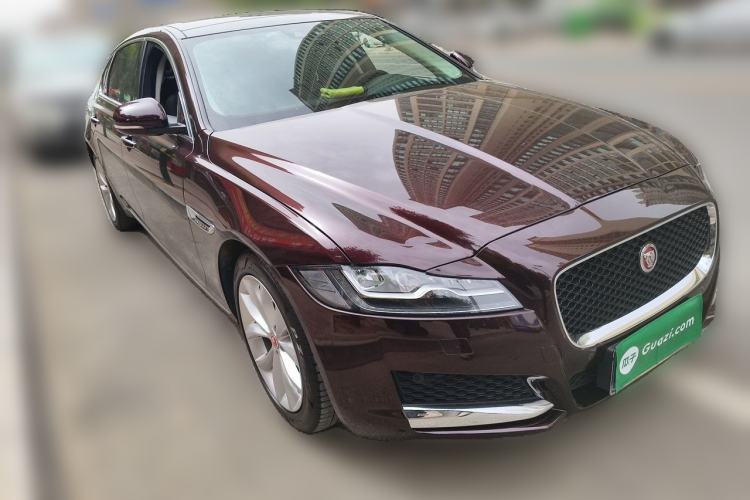 Used Jaguar XFL 2020 XFL 2.0T P250 Two-Wheel-Drive Luxury Edition Front Right 45 Deg