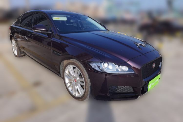 Used Jaguar XFL 2020 XFL 2.0T P200 Two-Wheel-Drive Rally Flag Edition Front Right 45 Deg