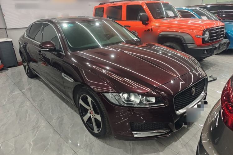 Used Jaguar XFL 2020 XFL 2.0T P200 Two-Wheel-Drive Elite Edition Front Right 45 Deg
