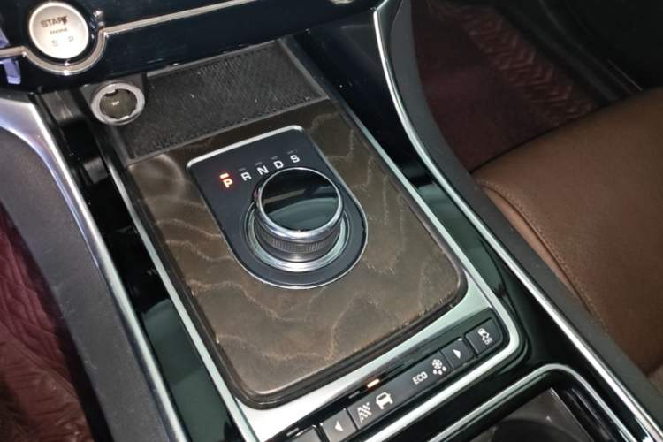Used Jaguar XFL 2020 XFL 2.0T P250 Four-Wheel Drive Luxury Edition Gear Lever