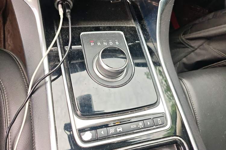 Used Jaguar XFL 2020 XFL 2.0T P200 Two-Wheel-Drive Windflower Edition Gear Lever