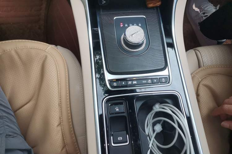 Used Jaguar XFL 2020 XFL 2.0T P250 Four-Wheel Drive Luxury Edition Gear Lever
