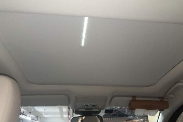 Used Jaguar XFL 2020 XFL 2.0T P250 Two-Wheel-Drive Luxury Edition Headliner