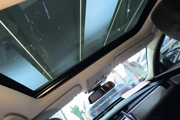 Used Jaguar XFL 2020 XFL 2.0T P200 Two-Wheel-Drive Elite Edition Headliner