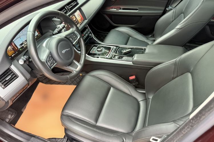 Used Jaguar XFL 2020 XFL 2.0T P200 Two-Wheel-Drive Elite Edition Interior 10