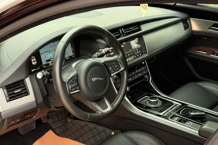 Used Jaguar XFL 2020 XFL 2.0T P200 Two-Wheel-Drive Elite Edition Interior 14
