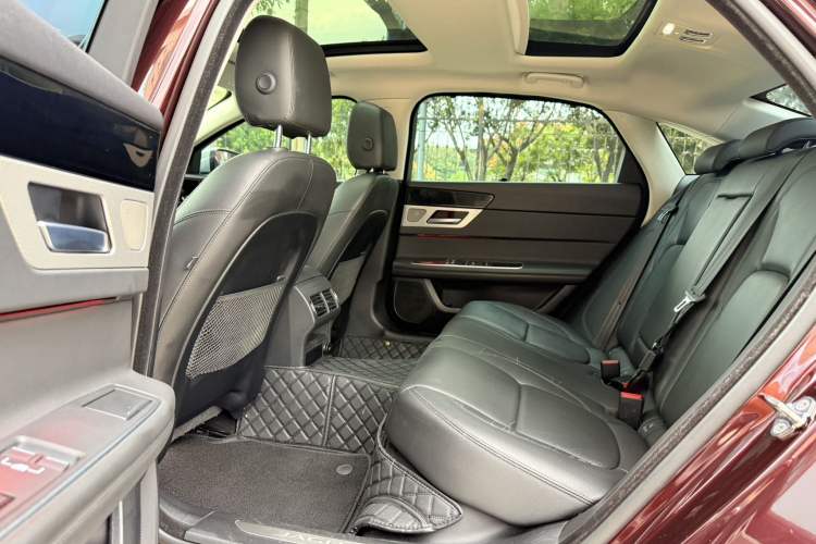 Used Jaguar XFL 2020 XFL 2.0T P200 Two-Wheel-Drive Elite Edition Interior 15