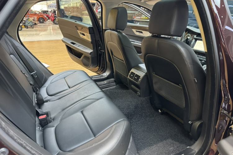Used Jaguar XFL 2020 XFL 2.0T P200 Two-Wheel-Drive Elite Edition Interior 2