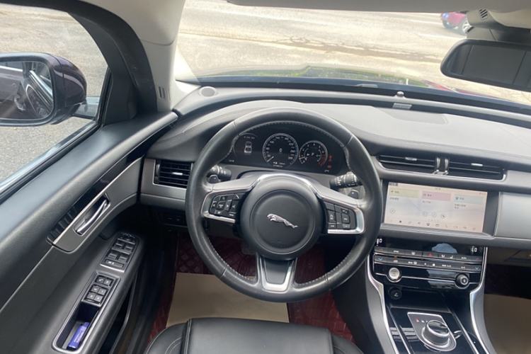 Used Jaguar XFL 2020 XFL 2.0T P200 Two-Wheel-Drive Elite Edition Interior 2