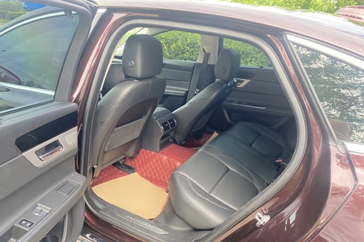 Used Jaguar XFL 2020 XFL 2.0T P200 Two-Wheel-Drive Elite Edition Interior 6