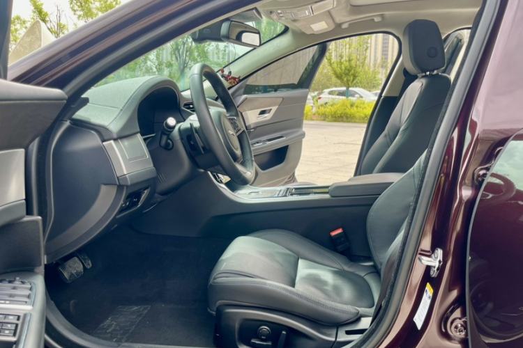 Used Jaguar XFL 2020 XFL 2.0T P250 Four-Wheel Drive Luxury Edition Interior 8