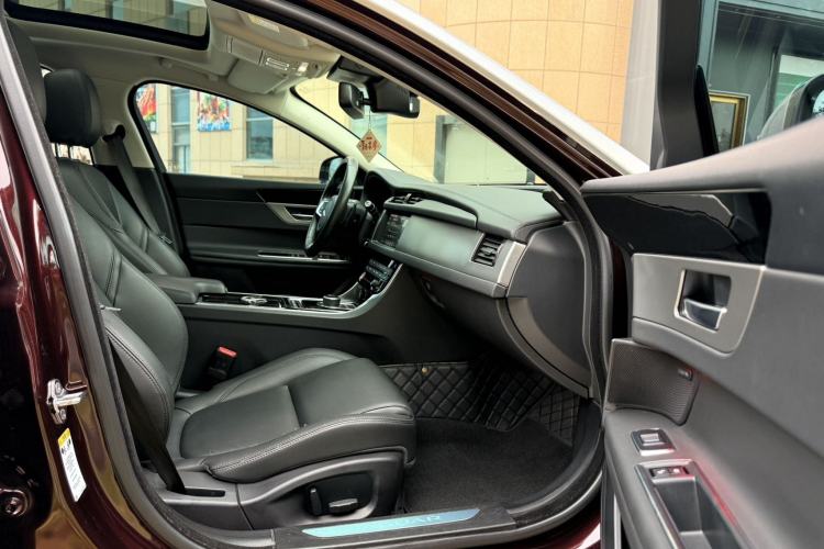 Used Jaguar XFL 2020 XFL 2.0T P200 Two-Wheel-Drive Elite Edition Interior 8
