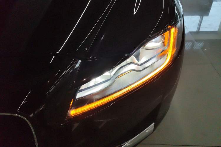 Used Jaguar XFL 2020 XFL 2.0T P250 Two-Wheel-Drive Luxury Edition Left Front Headlight