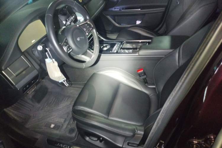 Used Jaguar XFL 2020 XFL 2.0T P200 Two-Wheel-Drive Rally Flag Edition Left Front Seat