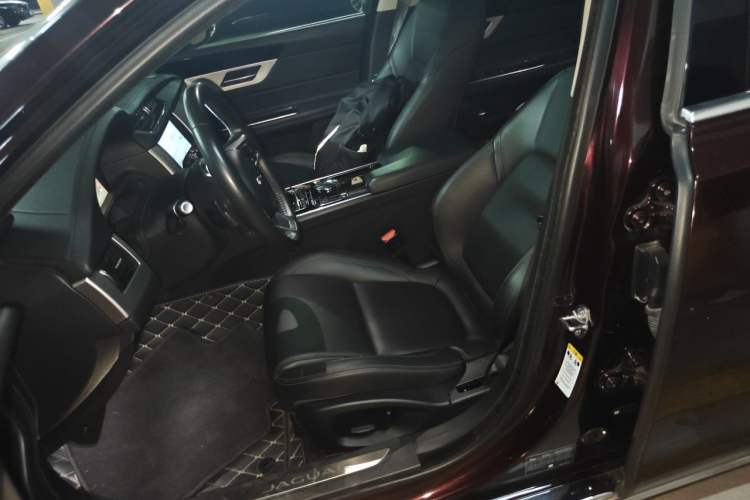 Used Jaguar XFL 2020 XFL 2.0T P200 Two-Wheel-Drive Elite Edition Left Front Seat