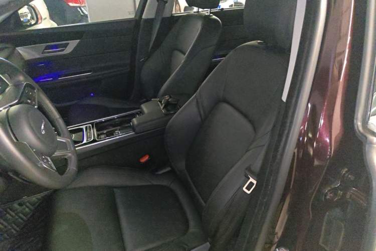 Used Jaguar XFL 2020 XFL 2.0T P200 Two-Wheel-Drive Elite Edition Left Front Seat