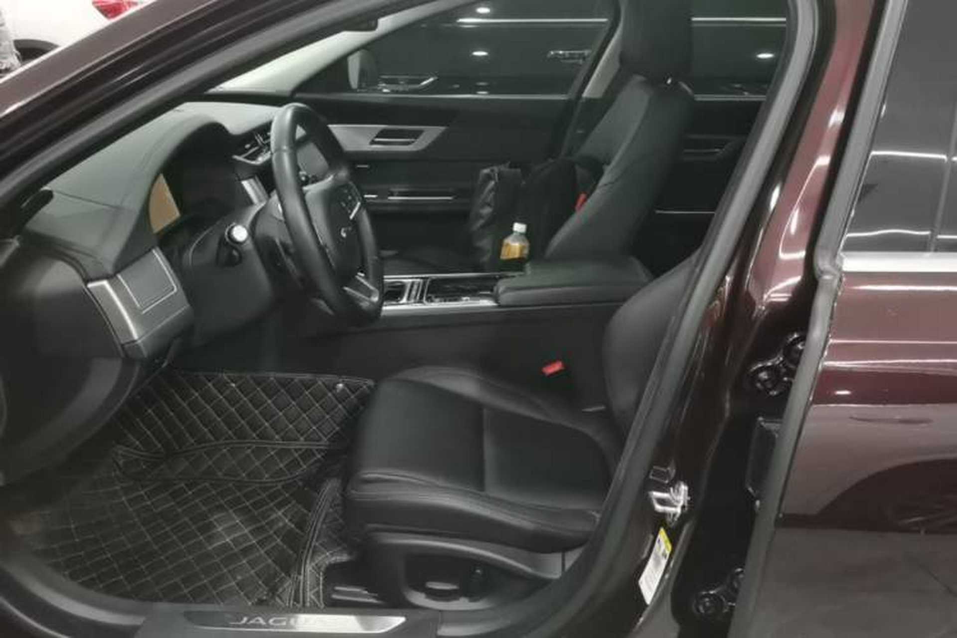 Used Jaguar XFL 2020 XFL 2.0T P200 Two-Wheel-Drive Elite Edition Left Front Seat