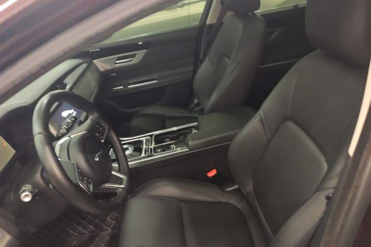 Used Jaguar XFL 2020 XFL 2.0T P200 Two-Wheel-Drive Elite Edition Left Front Seat