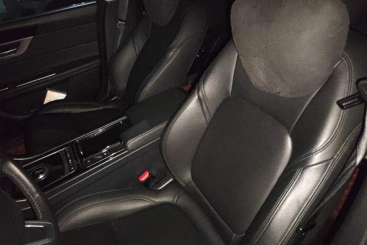 Used Jaguar XFL 2020 XFL 2.0T P200 Two-Wheel-Drive Rally Flag Edition Left Front Seat