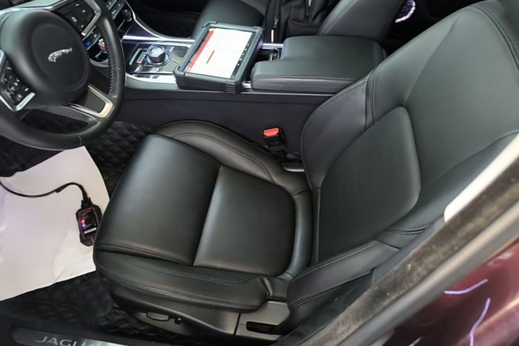 Used Jaguar XFL 2020 XFL 2.0T P200 Two-Wheel-Drive Elite Edition Left Front Seat