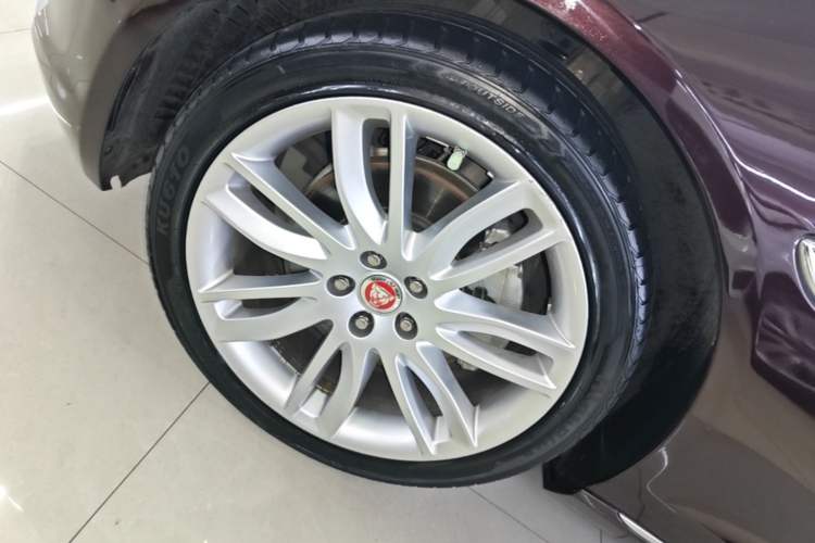 Used Jaguar XFL 2020 XFL 2.0T P250 Four-Wheel Drive Luxury Edition Left Front Wheel Hub