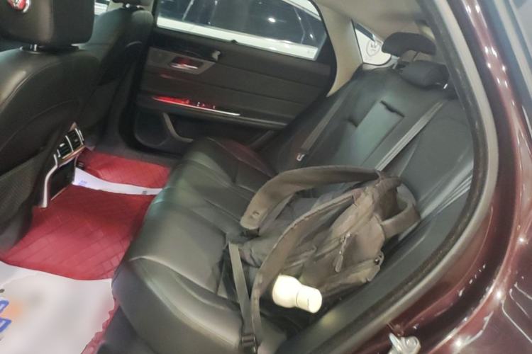 Used Jaguar XFL 2020 XFL 2.0T P200 Two-Wheel-Drive Rally Flag Edition Left Rear Seat