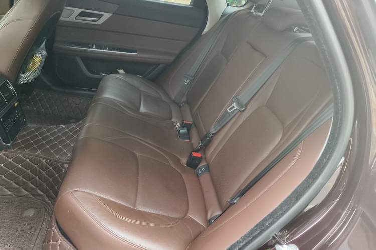 Used Jaguar XFL 2020 XFL 2.0T P250 Two-Wheel-Drive Luxury Edition Left Rear Seat