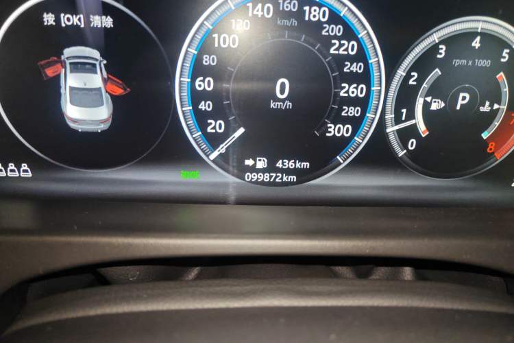 Used Jaguar XFL 2020 XFL 2.0T P200 Two-Wheel-Drive Elite Edition Odometer Close Up