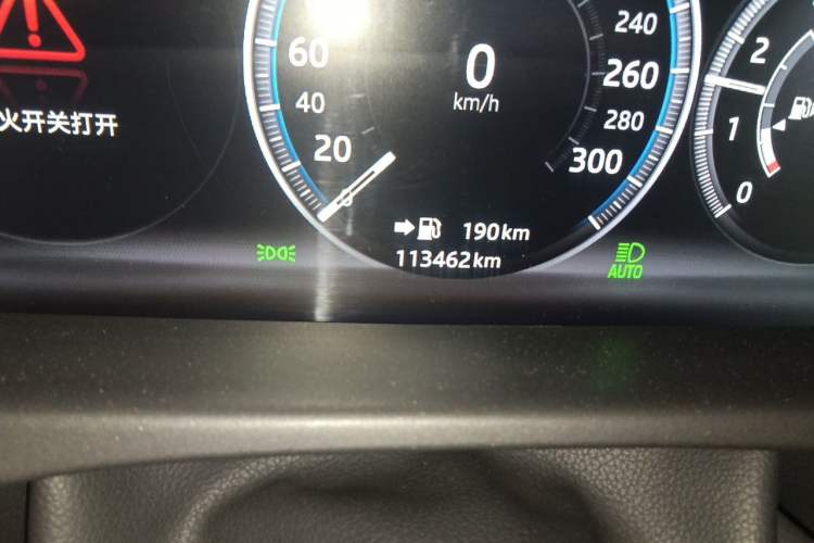 Used Jaguar XFL 2020 XFL 2.0T P250 Two-Wheel-Drive Luxury Edition Odometer Close Up