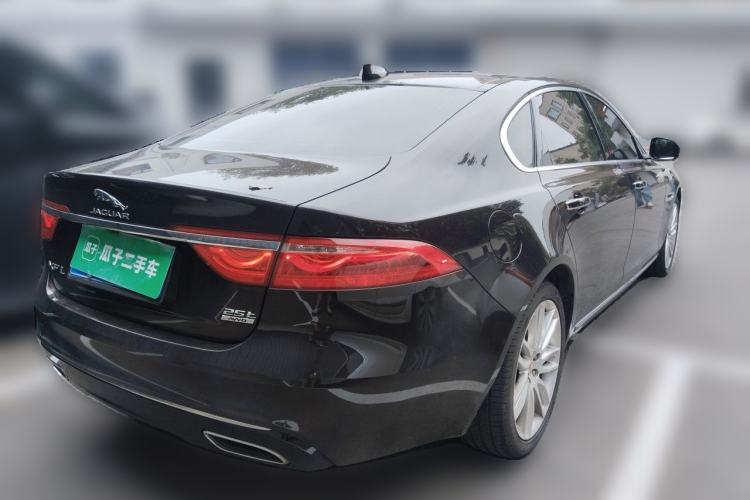 Used Jaguar XFL 2020 XFL 2.0T P250 Four-Wheel Drive Luxury Edition Rear Right 45 Deg