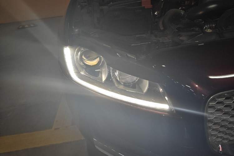 Used Jaguar XFL 2020 XFL 2.0T P200 Two-Wheel-Drive Elite Edition Right Front Headlight