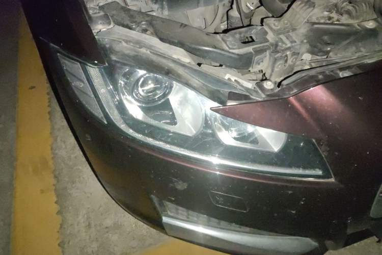 Used Jaguar XFL 2020 XFL 2.0T P200 Two-Wheel-Drive Windflower Edition Right Front Headlight