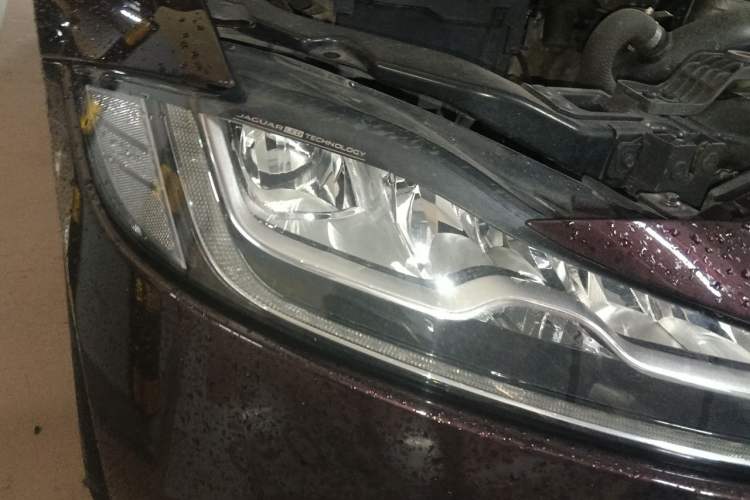 Used Jaguar XFL 2020 XFL 2.0T P250 Two-Wheel-Drive Luxury Edition Right Front Headlight