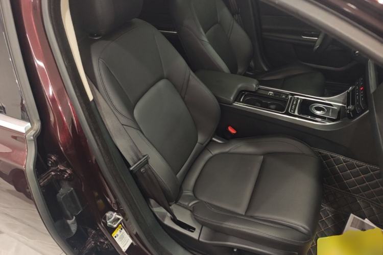 Used Jaguar XFL 2020 XFL 2.0T P200 Two-Wheel-Drive Elite Edition Right Front Seat